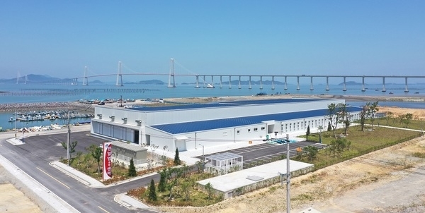 연간 1만톤 생산 규모 신안천일염 종합유통센터 준공