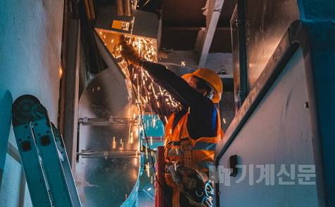  산업현장 숨은 숙련기술인 여러분, 지금 바로 ‘기능한국인’에 도전하세요~ 