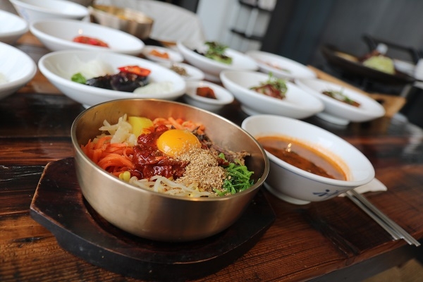 맛집 여행 명소, 전주한옥마을 향토음식점…비빔밥과 떡갈비에 반한다