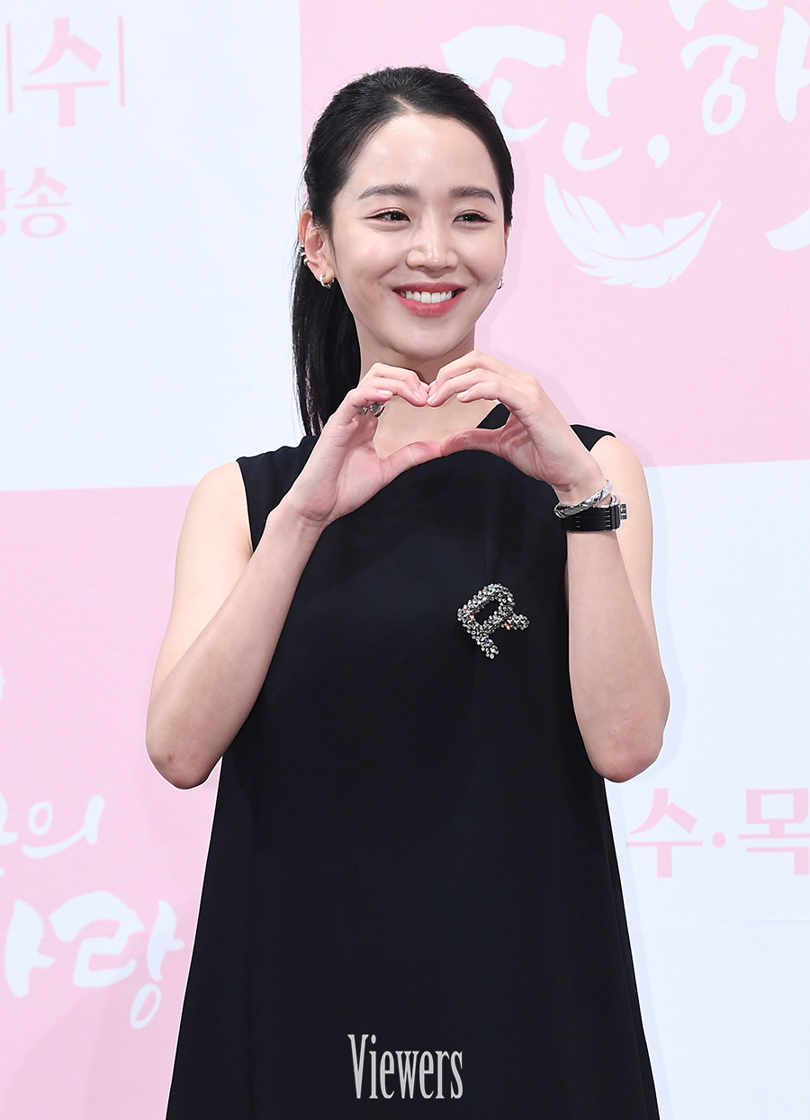 신혜선 심플 포니테일 헤어에도 빛나는 미모 [V포토]