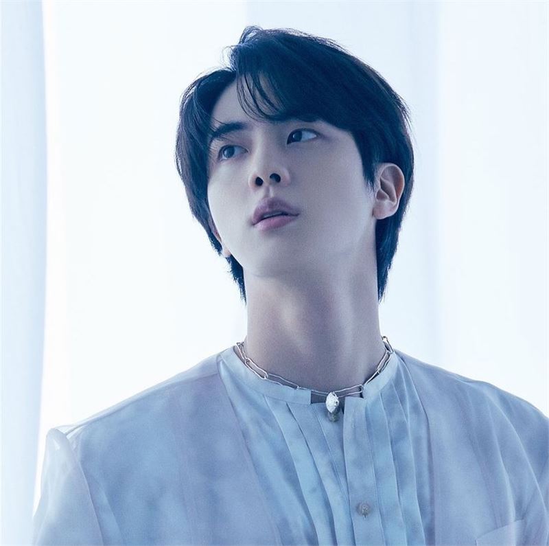 [BTS News] 방탄소년단 진 ‘에피파니’, 2억 스트리밍 간다...긍정 메시지에 위로