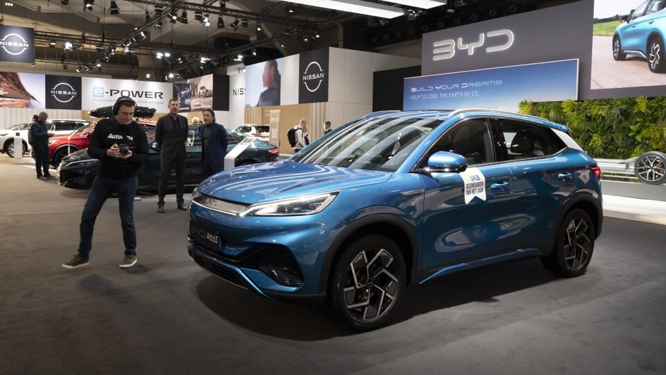 투자의 귀재는 왜 팔았을까 버크셔 해서웨이, 中 BYD 지분 추가 매각