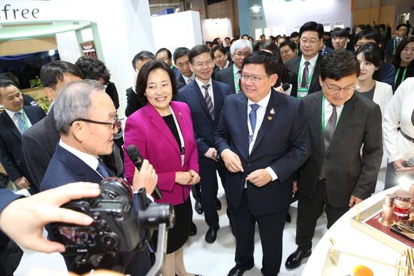 아모레퍼시픽, 한아세안 문화외교 첨병 역할 ‘톡톡’