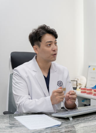 임플란트 수명 오래 유지하려면 사후관리 중요