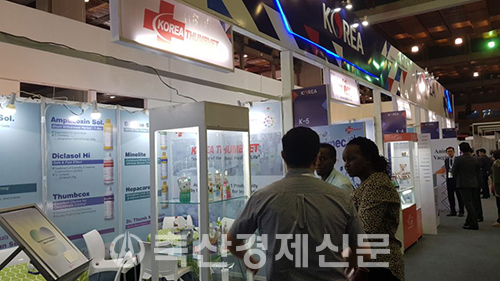 한국썸벧(주) 케냐 축산박람회서 제품 홍보