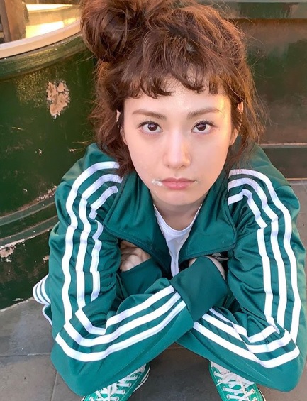 나나, 트레이닝복도 완벽히 소화