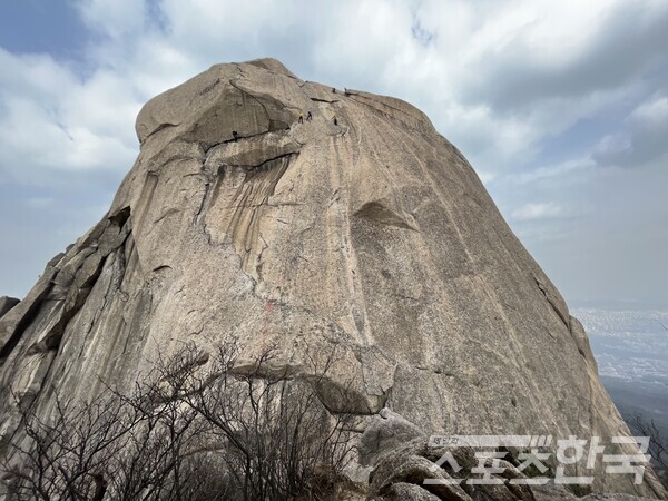 [포토뉴스] 북한산국립공원, 봄철 해빙기 안전사고 대비 주요 암장 및 암릉구간 통제
