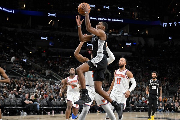 NBA 샌안토니오, 웸반야마 부상 딛고 뉴욕에 극적 역전승