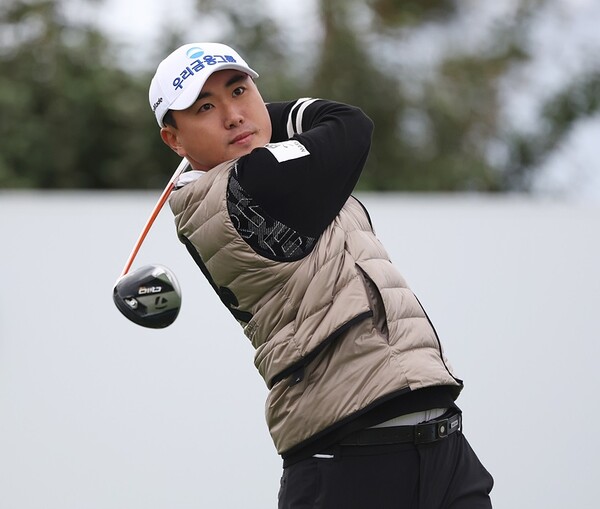 감성에서 이성 골프로 조우영, 프로 데뷔 첫 우승…더채리티클래식 대역전으로 KPGA 2승째