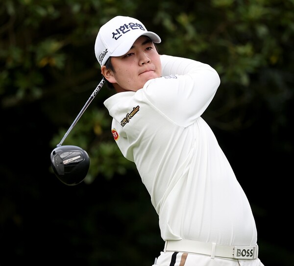 시즌 3번째 우승 바라보는 장유빈 "최종라운드 경기에만 집중하겠다" [KPGA 투어챔피언십]