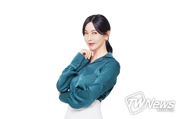 치킨인류, 브랜드 모델로 배우 김소연 발탁