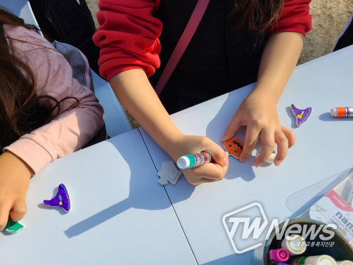 창원시 웅천도요지전시관, 할로윈 데이, 세라믹 체험 운영