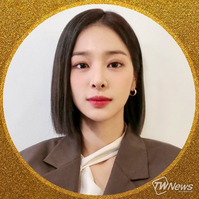 설인아, 골드메달리스트 行…김수현·서예지와 한솥밥