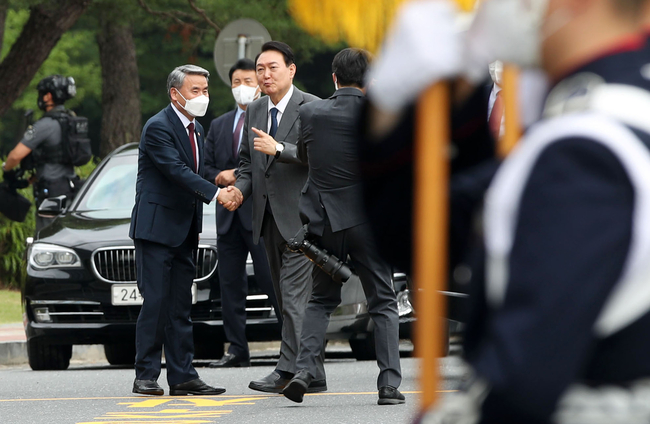 尹대통령 오늘 국방·통일 업무보고…북핵 대응 등 점검