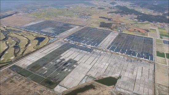 고창군, 국내최대 천일염전 보존해 명품 생태체험학습장 만든다.