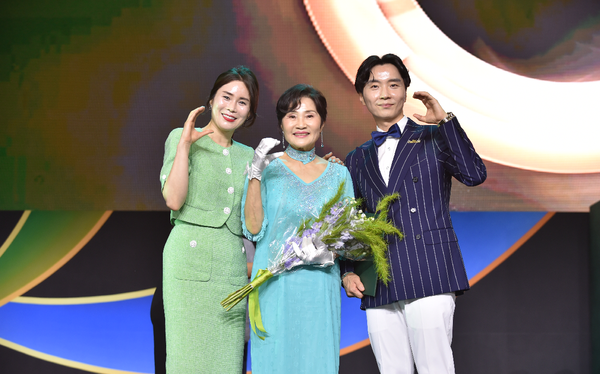 더클라세움 1주년, 유니콘기업으로의 비전 밝혀