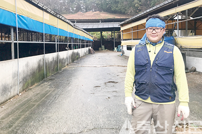 <본지·농협 주최 가업승계·축산창업 우수사례 공모전 ‘우수상’>가업승계 / 전남 무안 샛별농장 문만식·문석주 부자