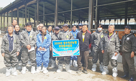 청주축협, 생축장 우량 암송아지 16두 추첨 공급