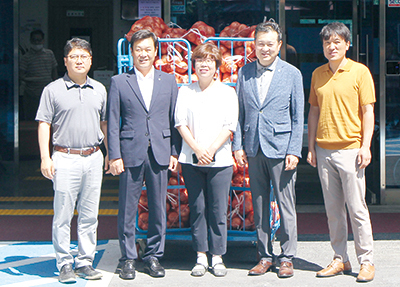 <나눔축산>가평축협, 양파농가 돕고 이웃사랑 실천