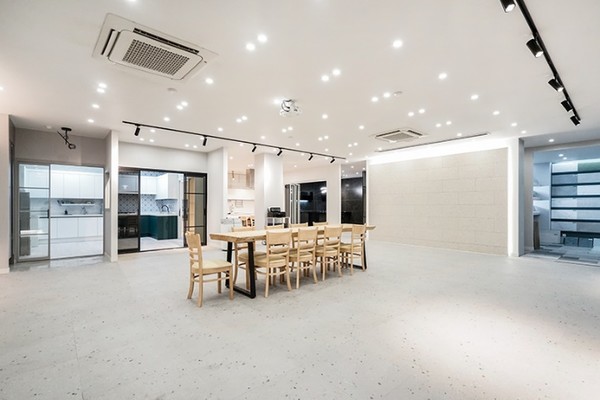 석화인테리어 대구지역 첫 지점 달서점 오픈식 성료