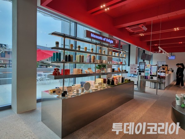 [발자국] 할리스 북한산DI점에서는 월요일도 휴일 처럼