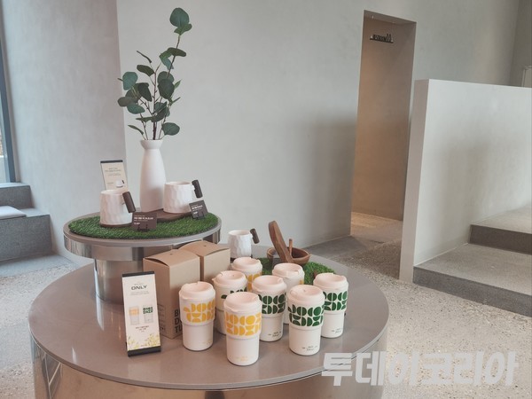 [발자국] 할리스 북한산DI점에서는 월요일도 휴일 처럼