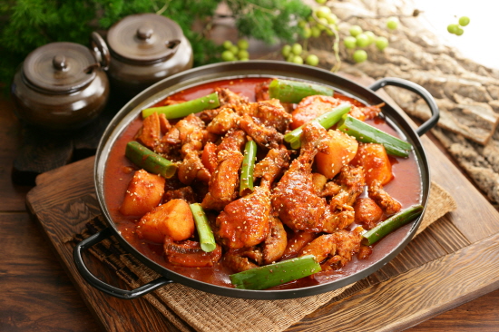 소자본창업자라면 CHECK, 유망프랜차이즈창업 브랜드 명랑한찜닭 관심