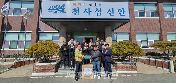 신안군 지도읍, 지역업체 코로나19 대응 마스크 후원