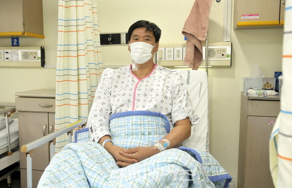 전북대병원 전공의 부부 의식 잃고 쓰러진 시민 심폐소생술로 살려