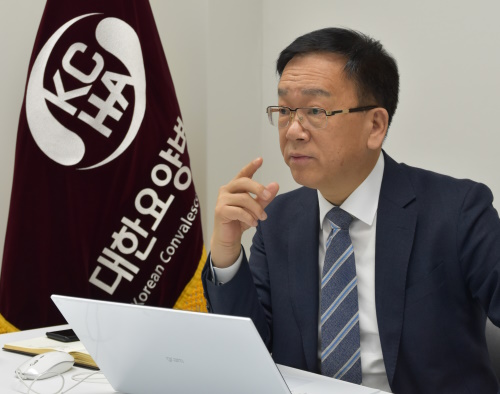요양병원협회, 간병비 급여화로 항문 기저귀 사건 해결 가능