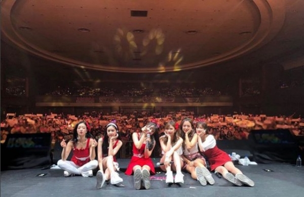 에이핑크 정은지, 말레이시아 투어 사진 공개...Thankyouall