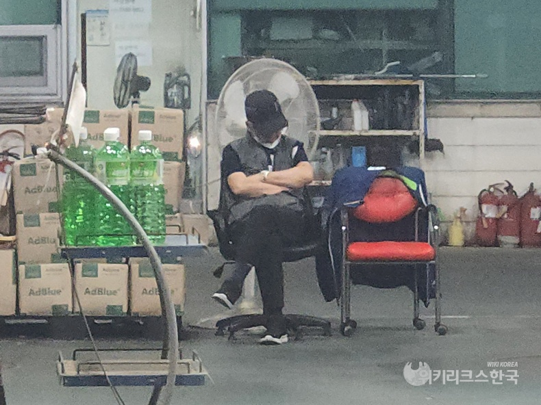 [포토] 밥벌이의 지겨움*