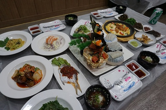 원주 맛집 ‘주문진대게회타운’ 주문진에서나 즐길 수 있을 법한 신선한 대게를 원주에서도 저렴하게 즐길 수 있어