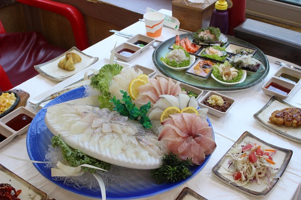 경포대 맛집 경포동해횟집 해산물을 싱싱하게 먹어볼까