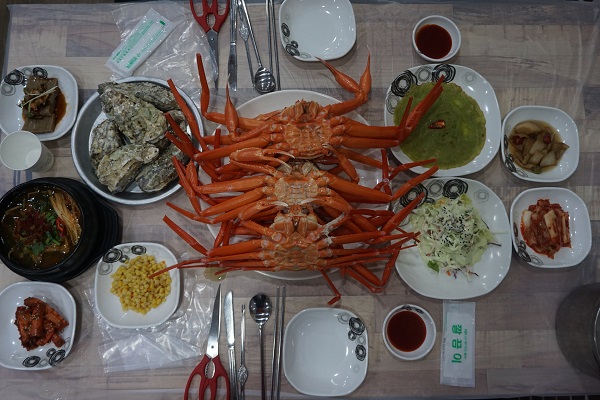 춘천 ‘홍게 좋은날’ 홍게무한리필과 신헌한 참굴의 콜라보 인기