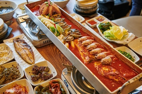 제주도 서귀포 맛집 색달식당 중문 통갈치조림 선보여