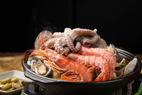 역시 맛스타그램 맛집은 달라 엄청난 비주얼 용궁해물탕 맛도 어마어마하다는데...맛집 위치와 맛의 비결은?