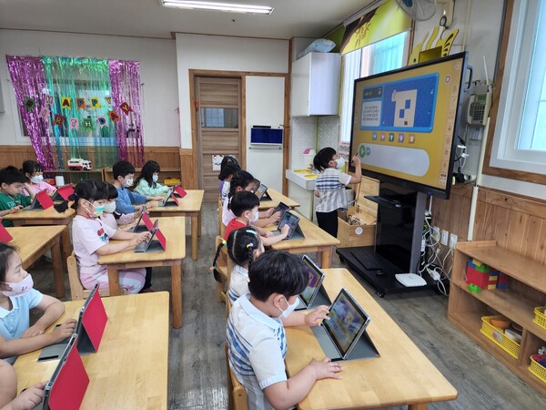 애플펀어린이집, 미국 공교육 영어프로그램 유즈스쿨킨더 우수기관 선정