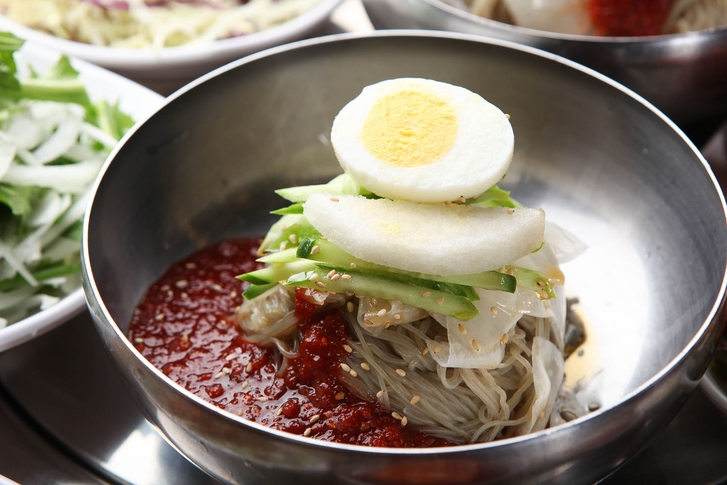 매운음식 매니아들도 인정한 최강 매운맛, 송주불냉면 양념장