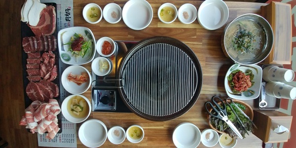 김포 통진 맛집 ‘육칠구’, 고급 참숯 사용 무한리필 고깃집