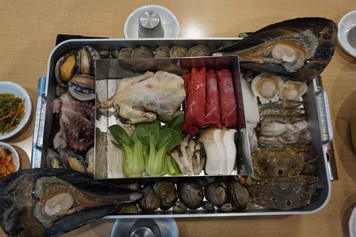 강화도 맛집 ‘강화댁’, 산해진미 들어간 육해공철판으로 몸보신과 미식에 제격