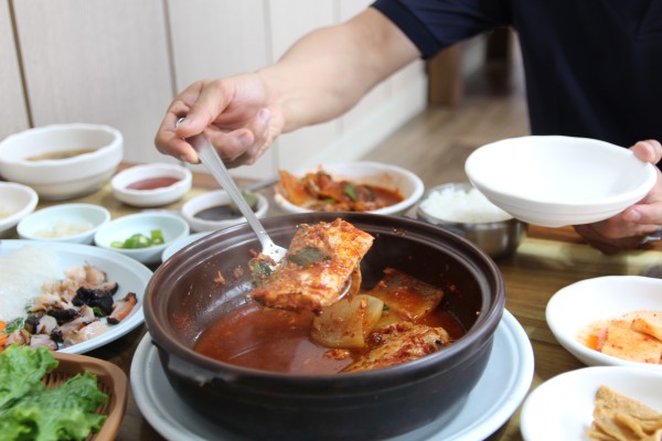 제주 성산일출봉 깔끔한 갈치 맛집 ‘청운식당’, 생물갈치 활용한 음식점