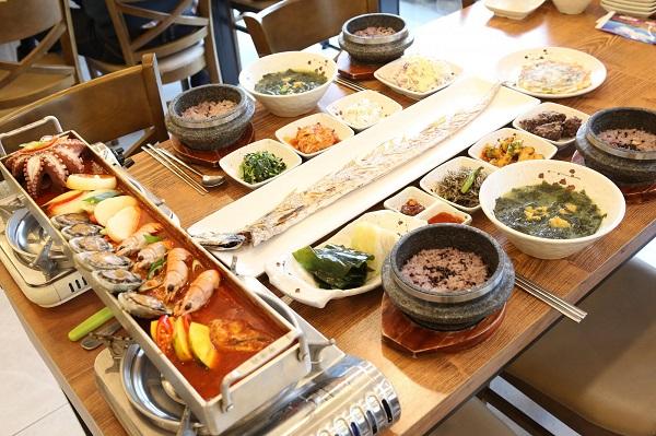 제주도 서귀포 중문 맛집 가볼만한곳 “제주 색달식당” 그날 잡은 갈치조림 맛볼 수 있는곳