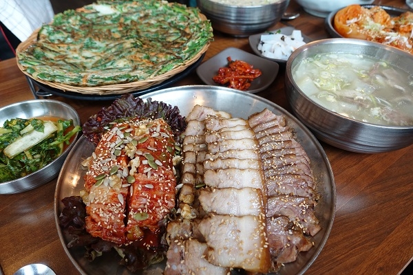 평범한 메뉴서 특별한 맛 자아내는 ‘북촌도담’, 집 밥 스타일 컨셉의 북촌한옥마을·경복궁 맛집  