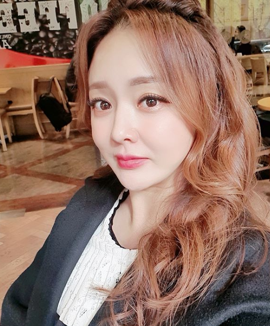 금잔디 나이, 남편과의 다정한 웨딩 사진에 `혹시 결혼?` 알고보니..