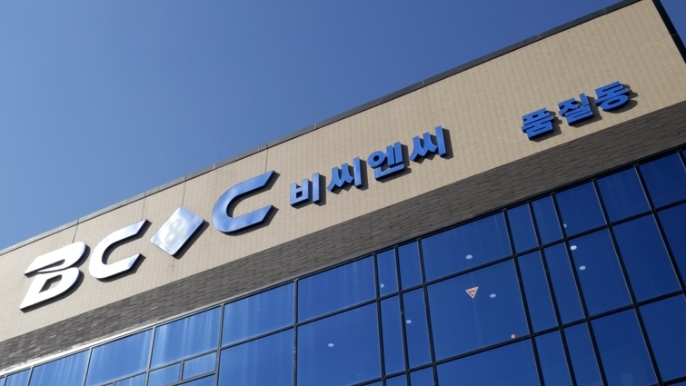 [만나봤더니] 비씨엔씨 반도체 소재 국산화…소·부·장 자립 주도