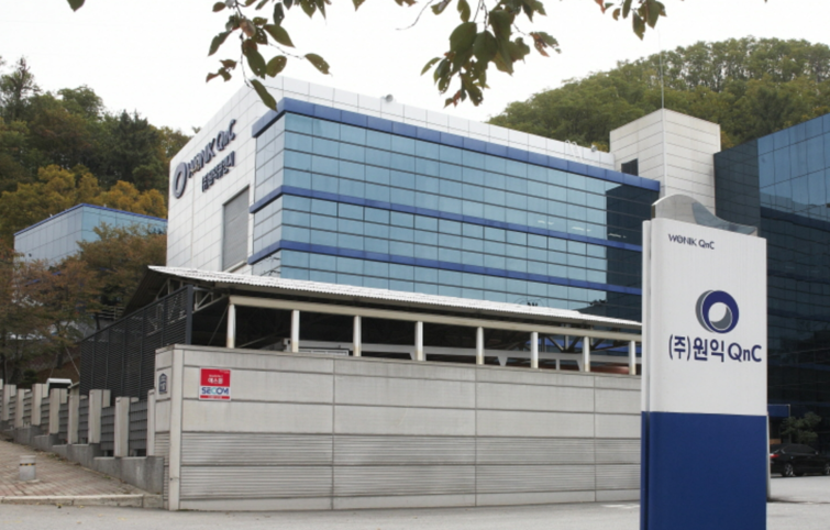 반등 시동거는 원익큐엔씨, 주주환원에는 소극적