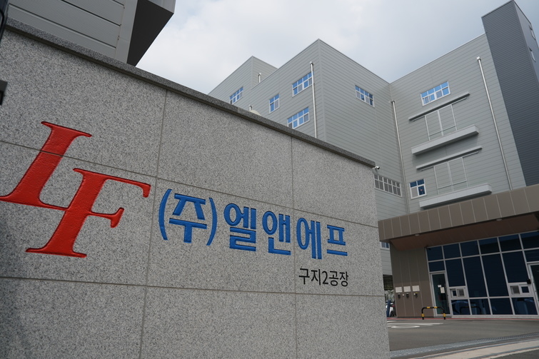 [중화학 ON] 허제홍 엘앤에프 의장, 10억원 규모 주식 매수 外