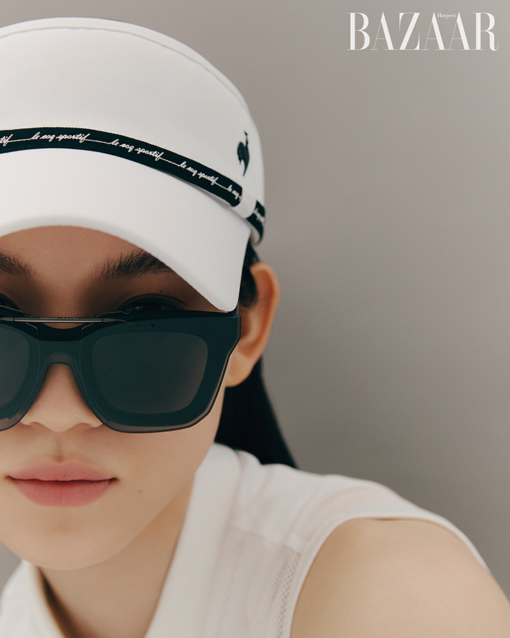 필드 위의 완벽한 매치! 골프 모자와 선글라스