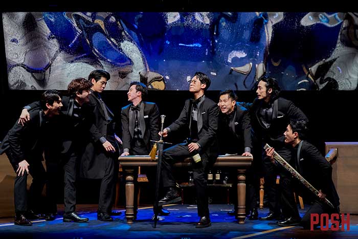 [리뷰] 특권의식 가득한 이들 그리고 박진감 넘치는 진행. 연극 포쉬